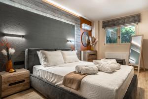 Avra Summer Living _ Private Jacuzzi _ StepstoSea