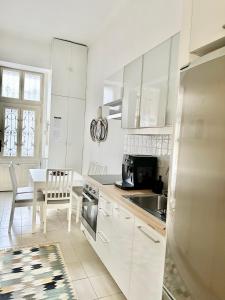 Weiner House I 2bdrm I 8ppl