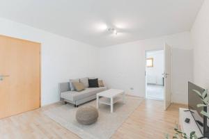 G01 schöne Souterrainwohnung - Self Check-In ideal für Teams und Monteure