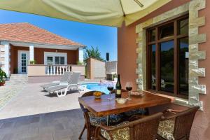 Holiday House MERI, 5+2, Benkovac