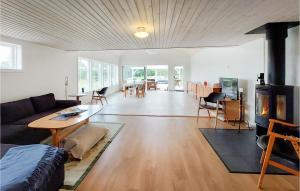 3 Bedroom Awesome Home In Vittsjö