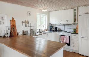 3 Bedroom Awesome Home In Vittsjö