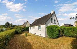 Gorgeous Home In Morlaix With Kitchen