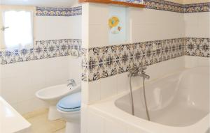Maisons de vacances Stunning Home In Rochefort-Du-Gard : photos des chambres