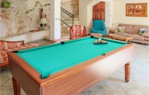 Maisons de vacances Stunning Home In Rochefort-Du-Gard : photos des chambres