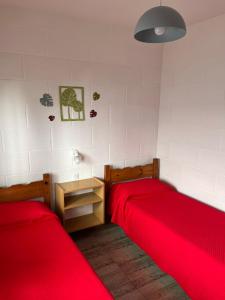 Junto Al Mar Y Centro De Santa Clara, Dos Casas