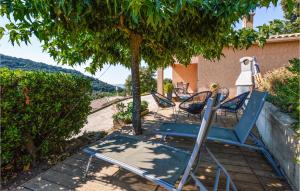 Maisons de vacances Awesome home in Casalabriva with 3 Bedrooms and WiFi : photos des chambres