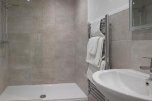 Family Room with Sea View room in Best Western Lansdowne Hotel