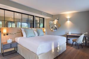 Hotels LOU CALEN : photos des chambres