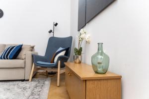 Large Garden-View Balcony Comfort Retreat 1020-Vienna