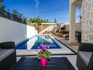 Dalmatian Villa Castello Coza with pool, Vinjerac 