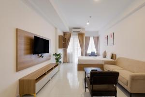 Smile Home - SOHO Apartment balcony - Modern comfortable