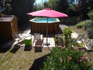 Maisons de vacances Belle Maison En Pierre Avec Piscine : photos des chambres