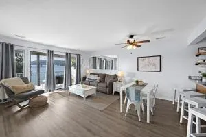 Lakefront with Fireplace! Near Silver Dollar City - Lampe