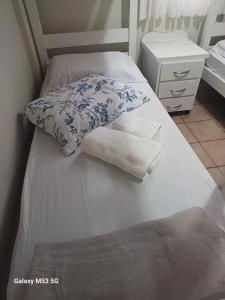 Apto Aconchegante 2 Quartos 100m praia de Caiobá - Somente Familiares