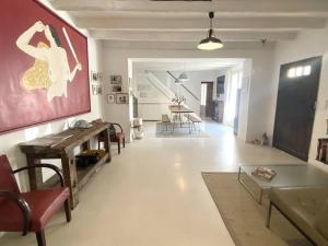 Maisons de vacances Grande maison, 5 chambres, piscine a 5 min d'Arles : photos des chambres
