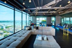 Sea View 2 Bed Room Condo @ Central Pattaya