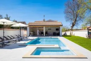 Nola Istria - Peruški