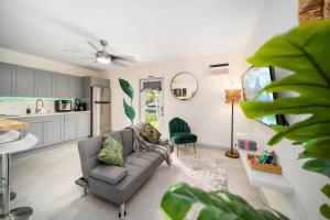 Newly Renovated Tropical Oasis Near Las Olas Beach