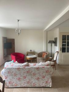 Maison place champs de foire 6 pers 3 chambres jardin terrasse