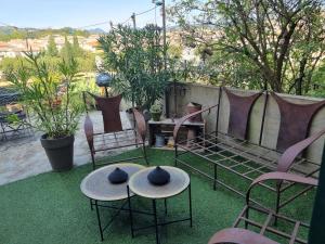 Maisons de vacances Maison ancienne romantique avec terrasse panoramique : photos des chambres