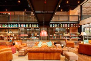 The Artisan D.C. Hotel, Autograph Collection