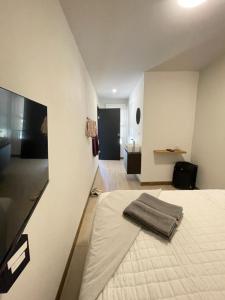 Nina´s - Juan Santamaria