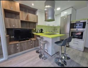 Apartamento con terraza y parking