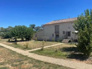 Maisons de vacances Sous les etoiles en Provence, gites les bambous et les grands chenes : photos des chambres