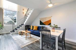 Airport Loft 1b full kitchen Virg 10