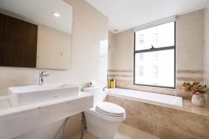 Saigon Royal Apartment 3 bedrooms 4 beds for 30 nights stay above