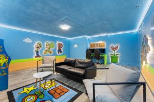 5BR Themed Pool Home Near Disney World