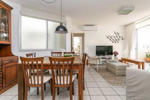 Apartamento 3 quartos +2 garagens+2 banheiros a 40m da Praia dos Inglesesflorianopolis
