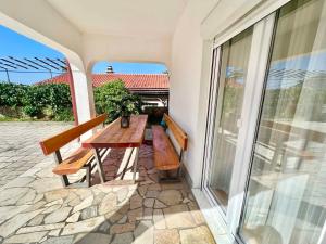 Apartment in Dramalj 45036 