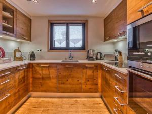 Appartement 112m² Courchevel 1850, centre, proche pistes, 3 chambres, balnéo, hammam, WIFI - FR-1-631-165