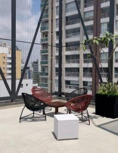 Novíssimo Studio na Frei Caneca, sacada, academia