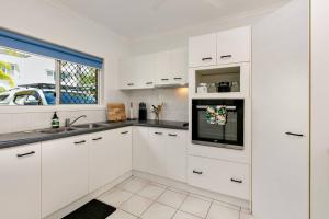 Tropical Cove at Trinity Beach with Lagoon Pool