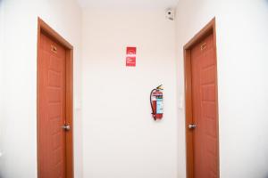 Orange Corner Hotel, Airport pickup & Available 24X7