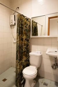 JP Santiago Studio Makati J302