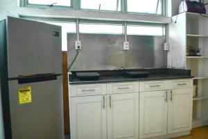 JP Santiago Studio Makati J307