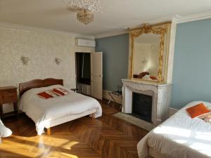 Hotels Hotel De La Ferte : photos des chambres