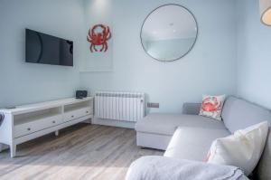 No 6 Croft House - 1 Bedroom Apartment - Tenby