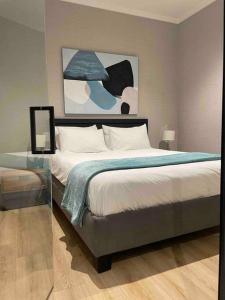 Ellipse Waterfall Luxury Apartment