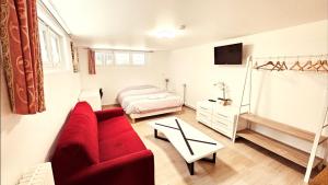 STUDIOS La Varenne Saint Maur entre PARIS ET DISNEYLAND