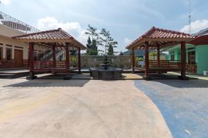 RedDoorz at Villa De ZamZam Ciater