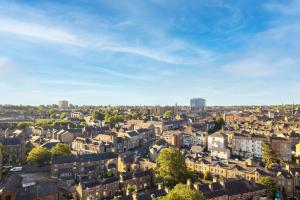 1 Super King Bed Premium Lounge Access room in Crowne Plaza Harrogate an IHG Hotel