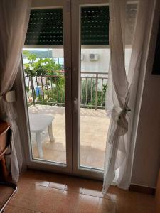 End of The Road ,Orange