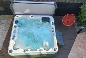 Maisons de vacances Le Logis du Marquis Jacuzzi Billard : photos des chambres