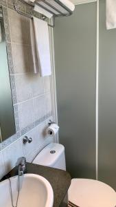 Single Room room in Hotel Jeni & Restaurant