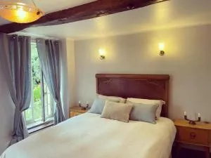 EVERGREEN GuestHouse - 吉维尼